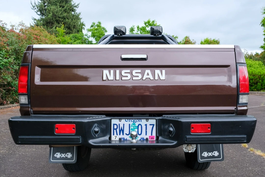 1986 Nissan - Image 25 of 31
