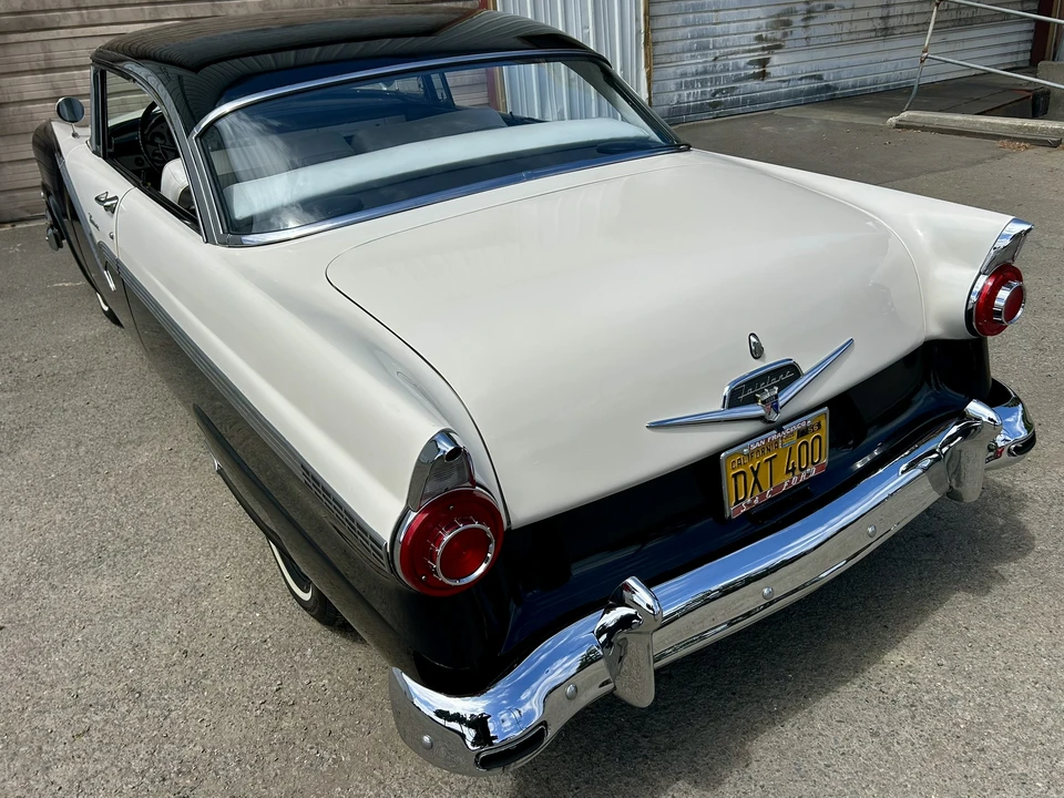 1956 Ford Fairlane 1st Gen - Image 10 of 31