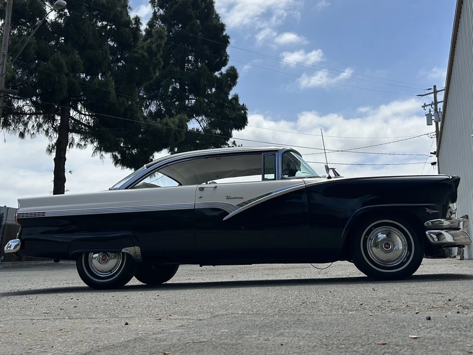 1956 Ford Fairlane 1st Gen - Image 22 of 31