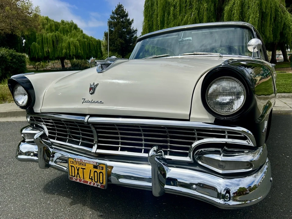 1956 Ford Fairlane 1st Gen - Image 28 of 31