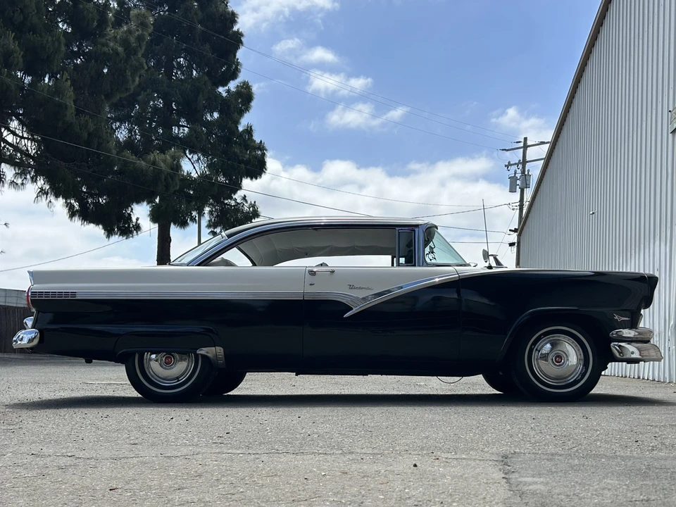 1956 Ford Fairlane 1st Gen - Image 21 of 31