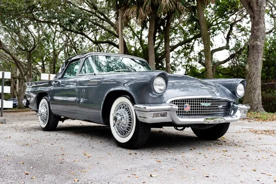 1957 Ford Thunderbird