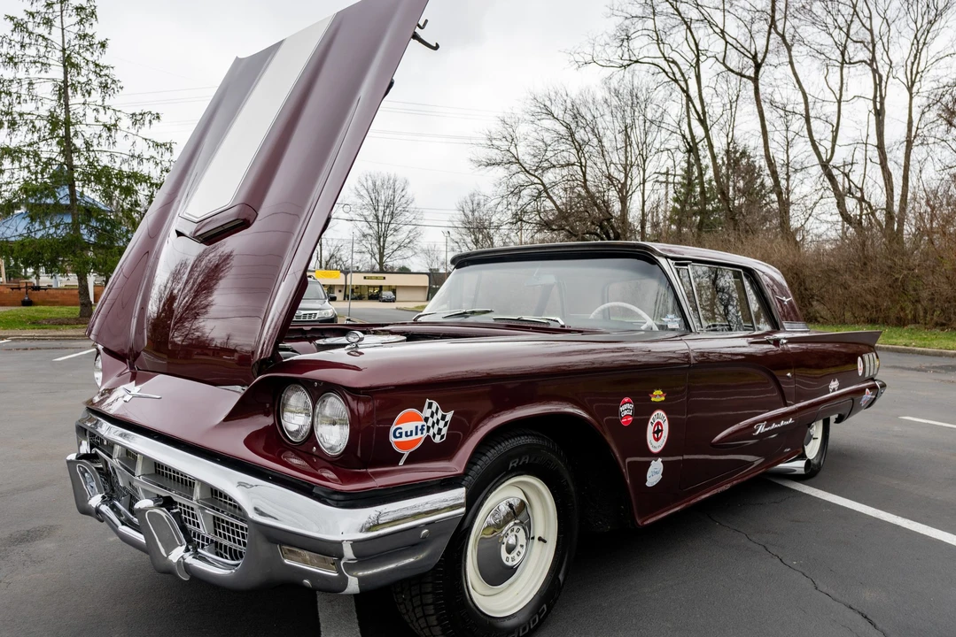 1960 Ford Thunderbird 2nd Gen - Image 17 of 31