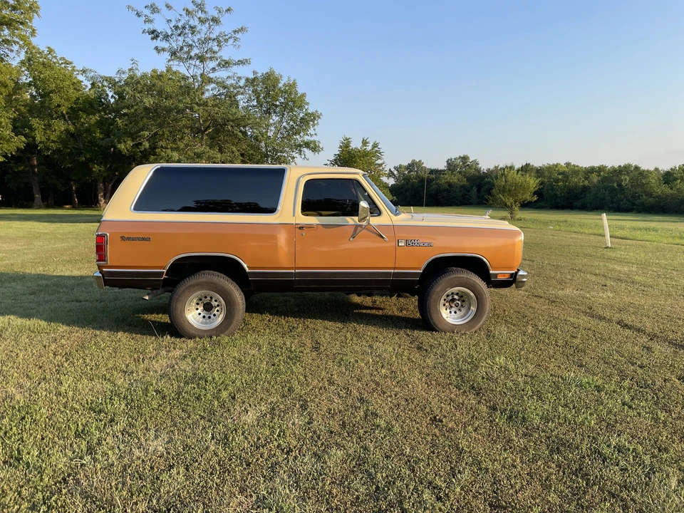 1985 Dodge Ramcharger - Image 9 of 31