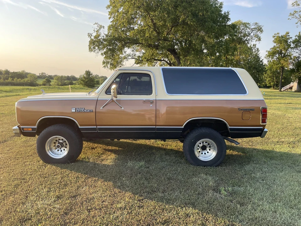 1985 Dodge Ramcharger - Image 5 of 31