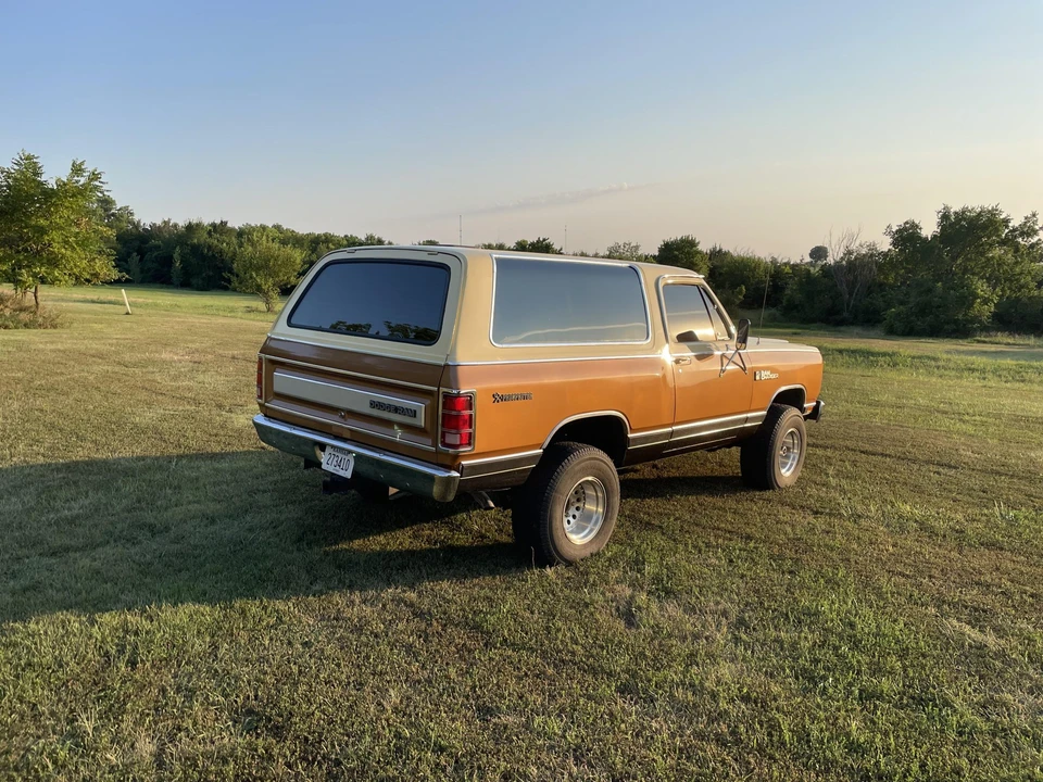 1985 Dodge Ramcharger - Image 8 of 31