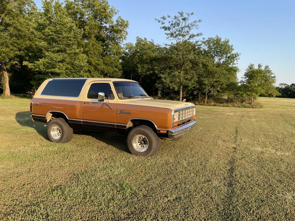 1985 Dodge Ramcharger - Image 10 of 31