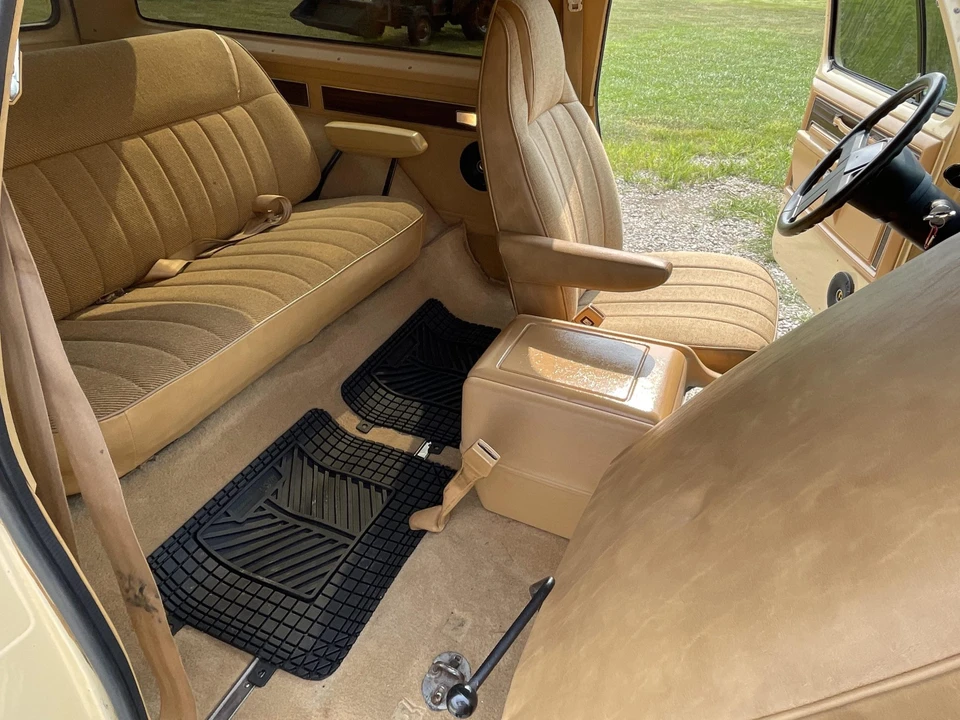 1985 Dodge Ramcharger - Image 28 of 31