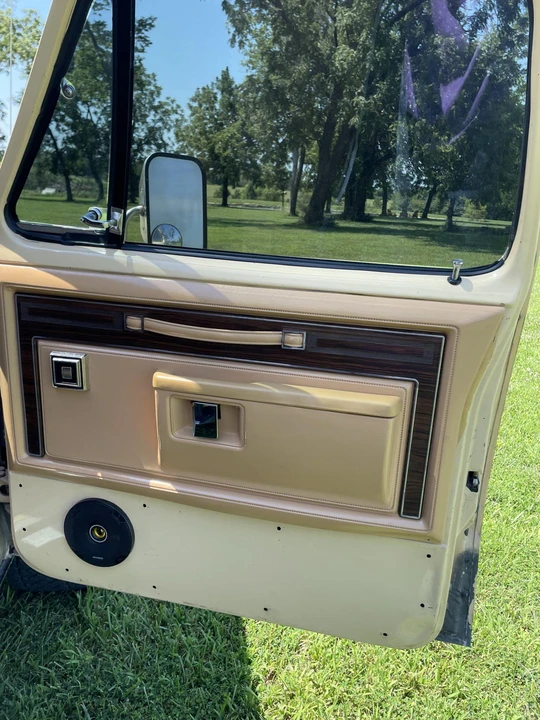 1985 Dodge Ramcharger - Image 25 of 31