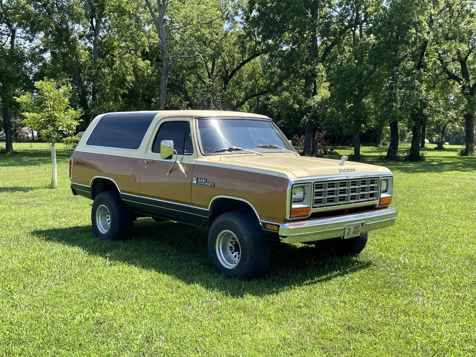 1985 Dodge Ramcharger - Image 2 of 31
