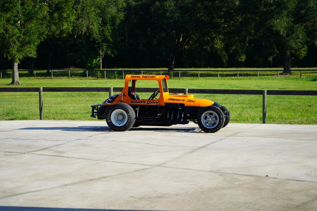 Ford Hot Rod - Image 23 of 31