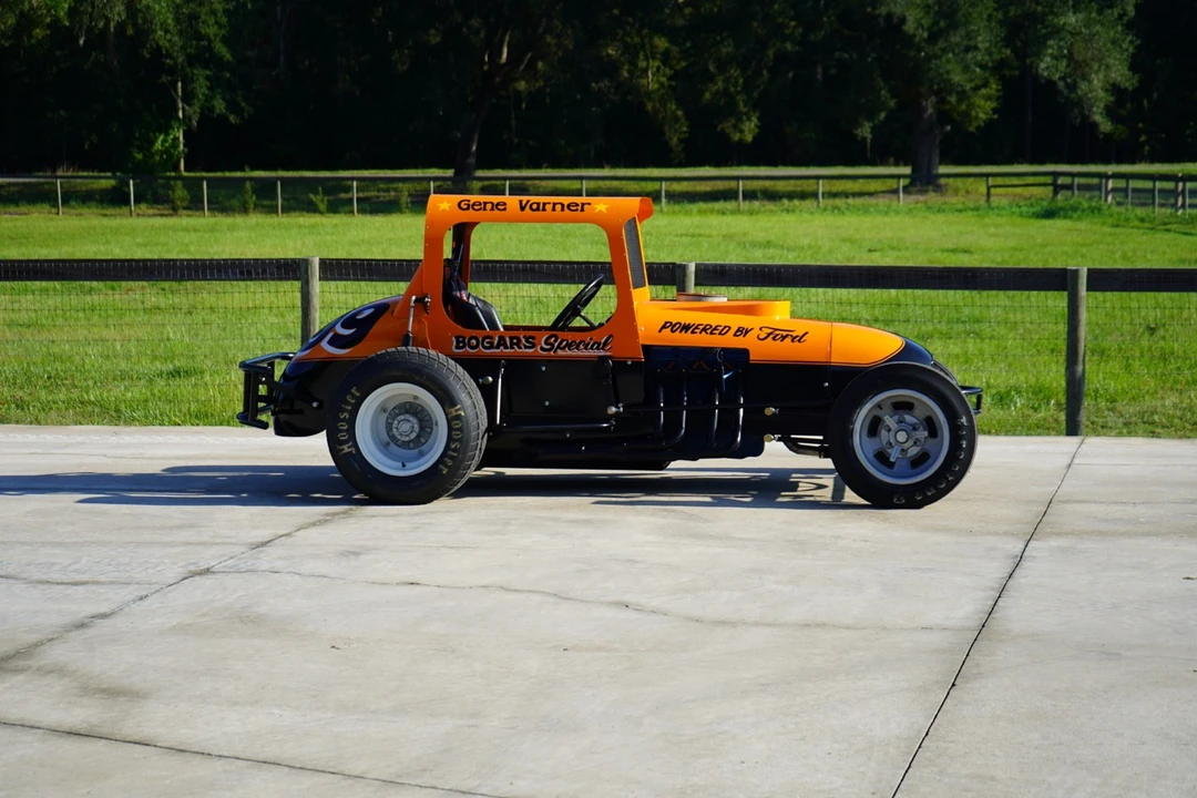 Ford Hot Rod - Image 24 of 31