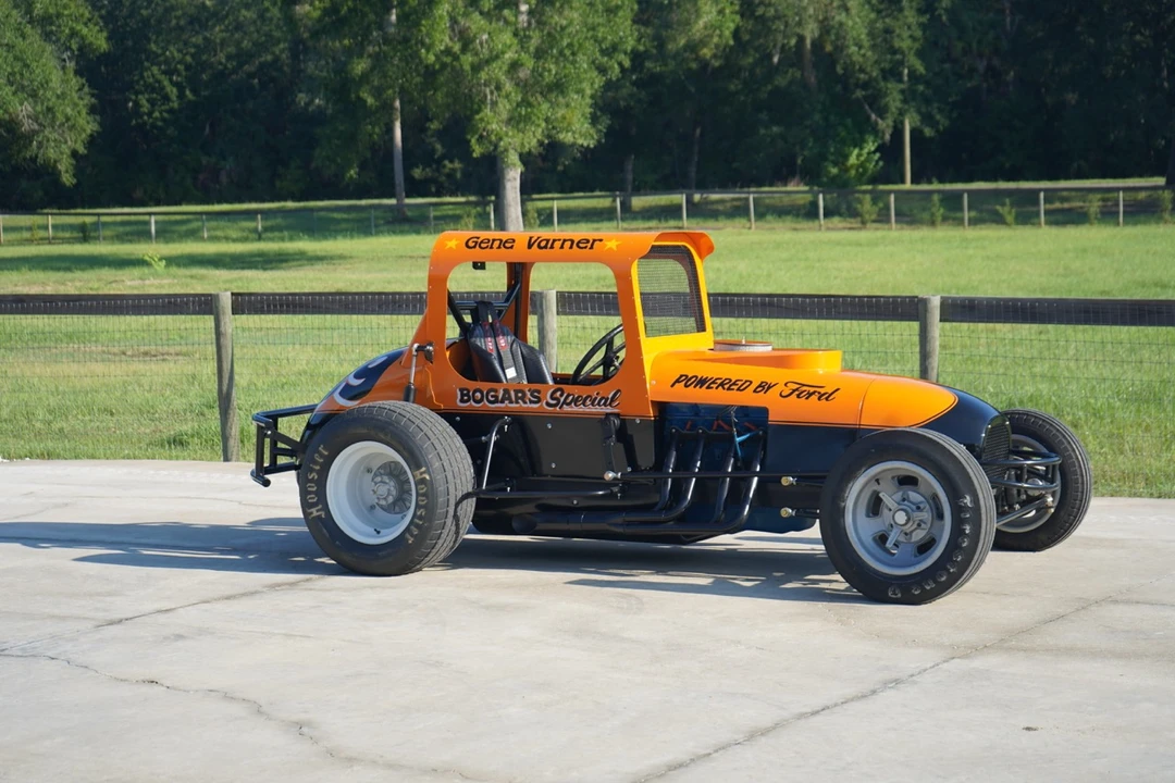 Ford Hot Rod - Image 27 of 31
