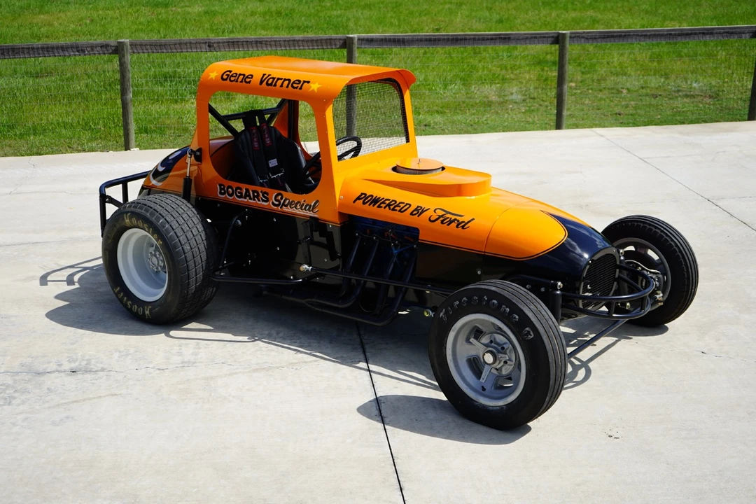 Ford Hot Rod - Image 16 of 31