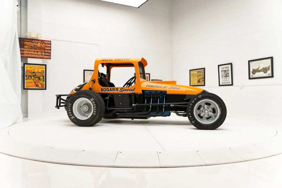 Ford Replica - Image 11 of 31
