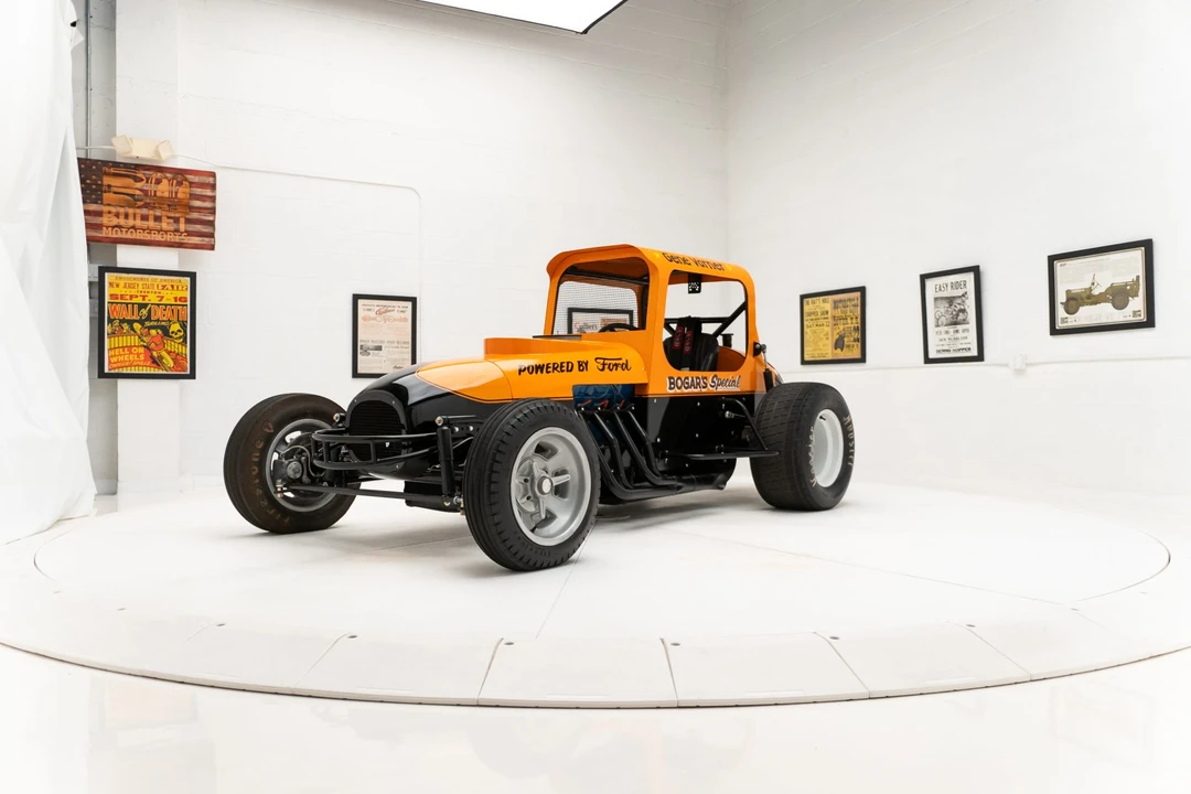 Ford Replica - Image 3 of 31