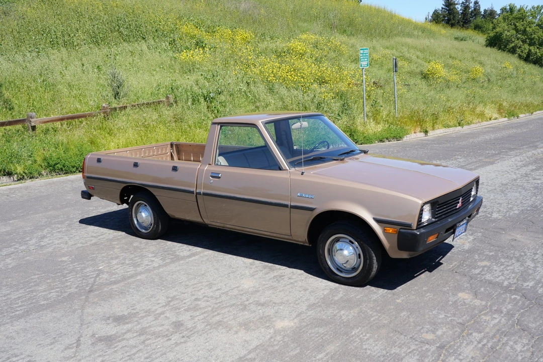 1985 Mitsubishi Triton 2nd Gen - Image 9 of 31