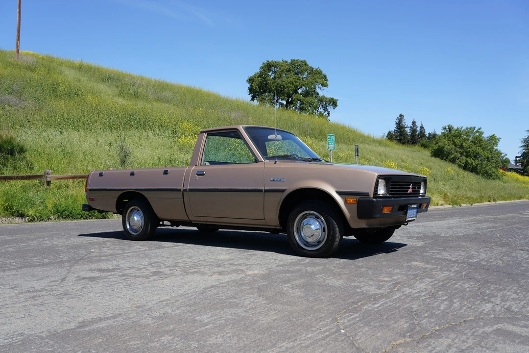 1985 Mitsubishi Triton 2nd Gen - Image 11 of 31