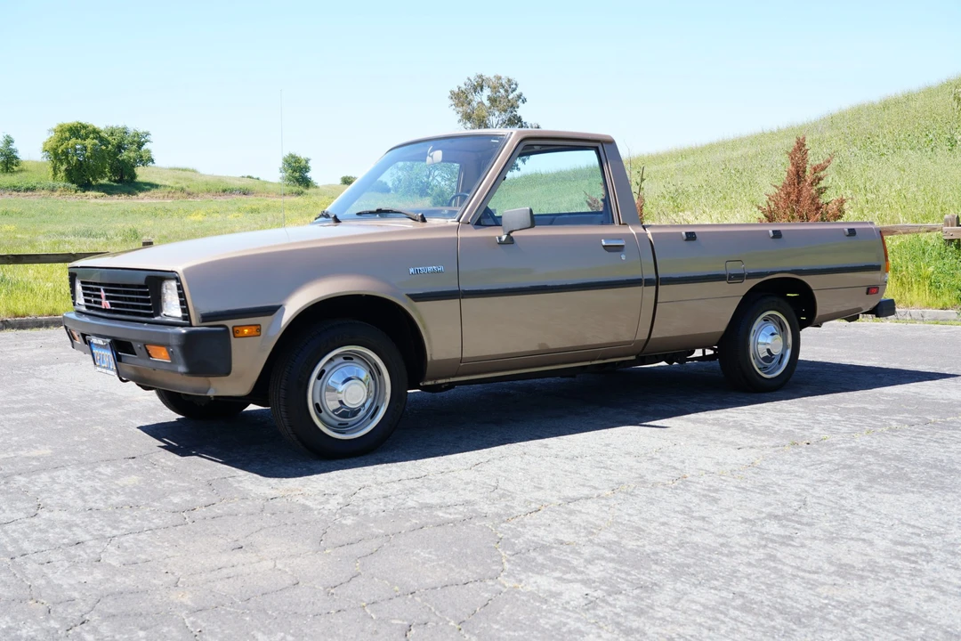 1985 Mitsubishi Triton 2nd Gen - Image 27 of 31