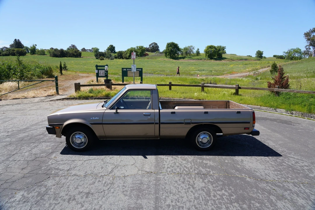 1985 Mitsubishi Triton 2nd Gen - Image 25 of 31