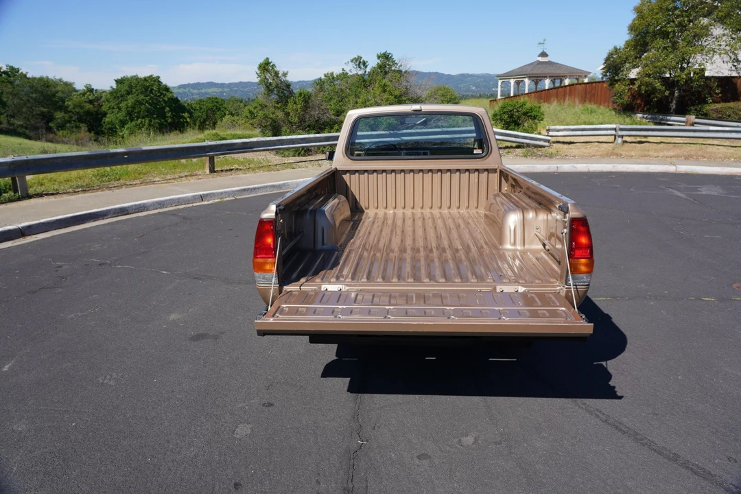 1985 Mitsubishi Triton 2nd Gen - Image 21 of 31