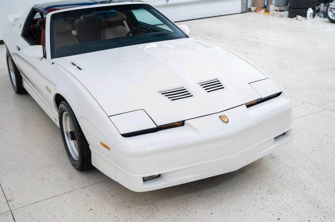 1989 Pontiac Firebird Trans Am 3rd Gen - Image 13 of 31