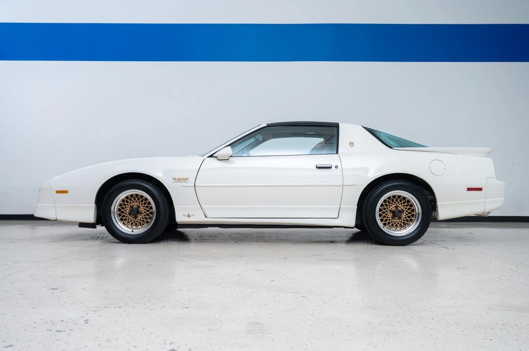 1989 Pontiac Firebird Trans Am 3rd Gen - Image 10 of 31