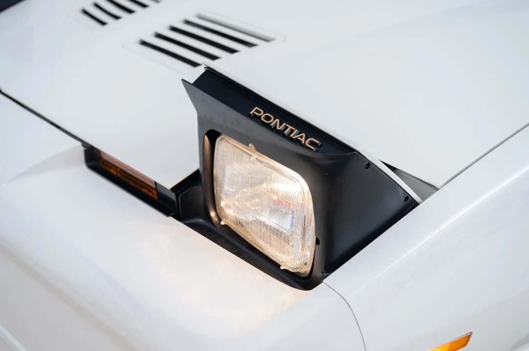 1989 Pontiac Firebird Trans Am 3rd Gen - Image 19 of 31