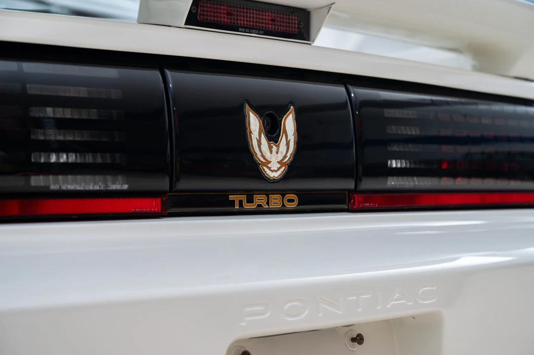 1989 Pontiac Firebird Trans Am 3rd Gen - Image 26 of 31