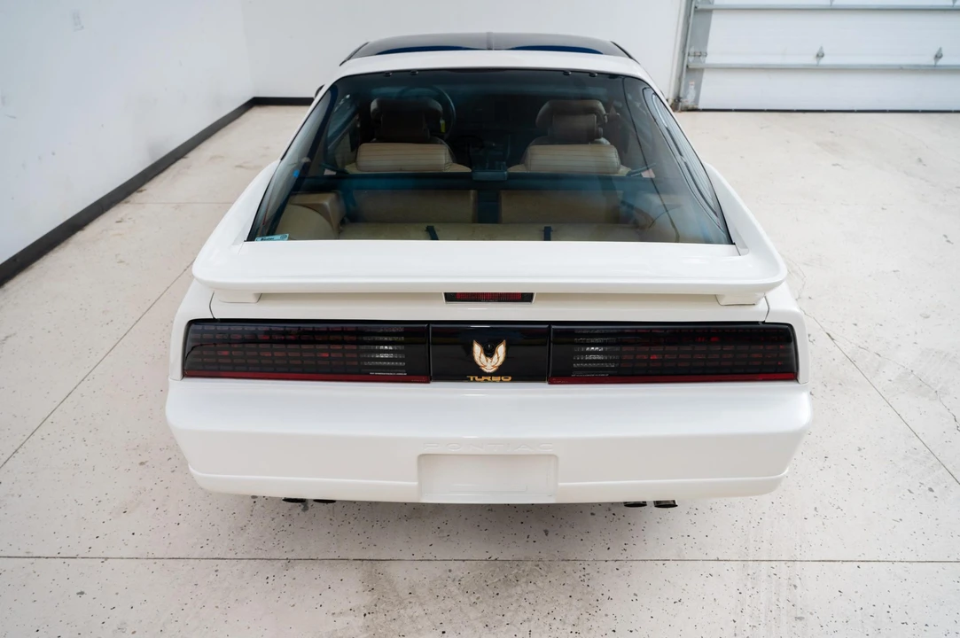 1989 Pontiac Firebird Trans Am 3rd Gen - Image 8 of 31