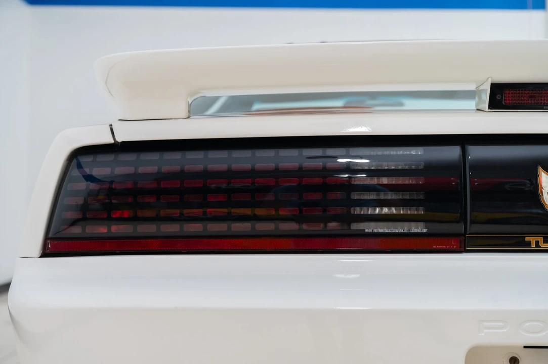 1989 Pontiac Firebird Trans Am 3rd Gen - Image 28 of 31