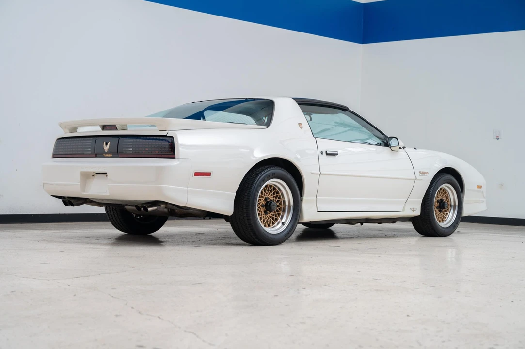1989 Pontiac Firebird Trans Am 3rd Gen - Image 7 of 31
