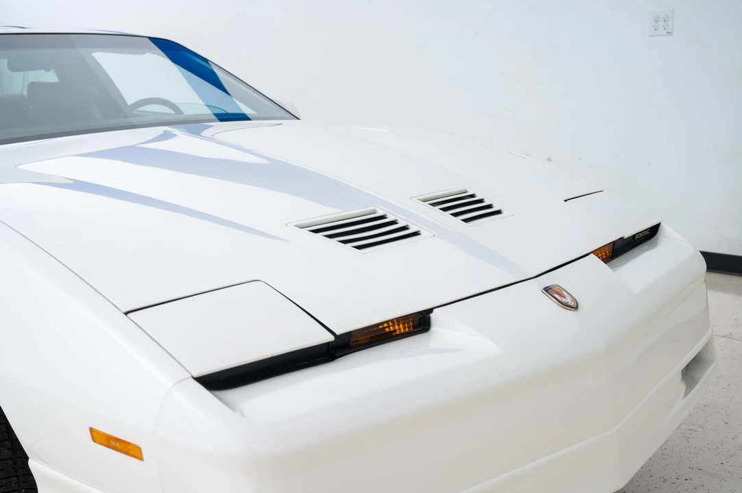1989 Pontiac Firebird Trans Am 3rd Gen - Image 16 of 31
