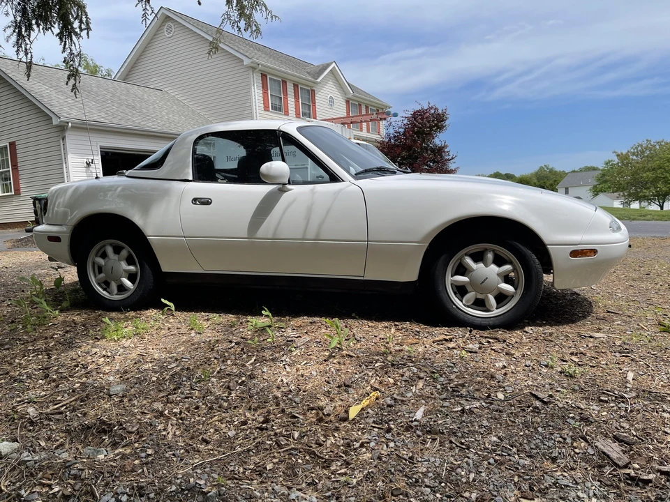 1990 Mazda NA MX-5 Miata - Image 2 of 31