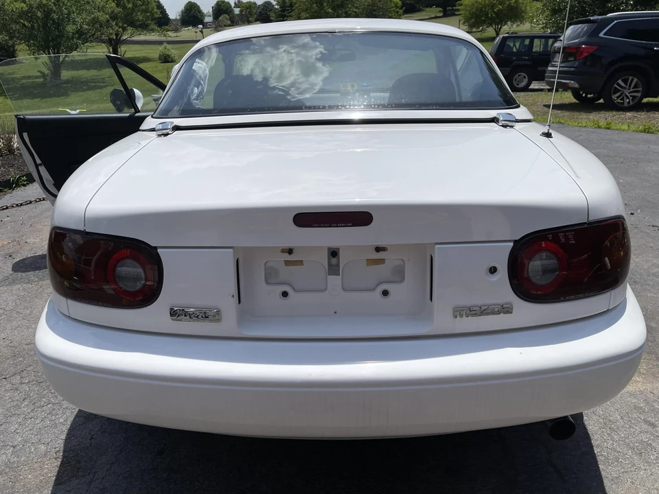 1990 Mazda NA MX-5 Miata - Image 25 of 31