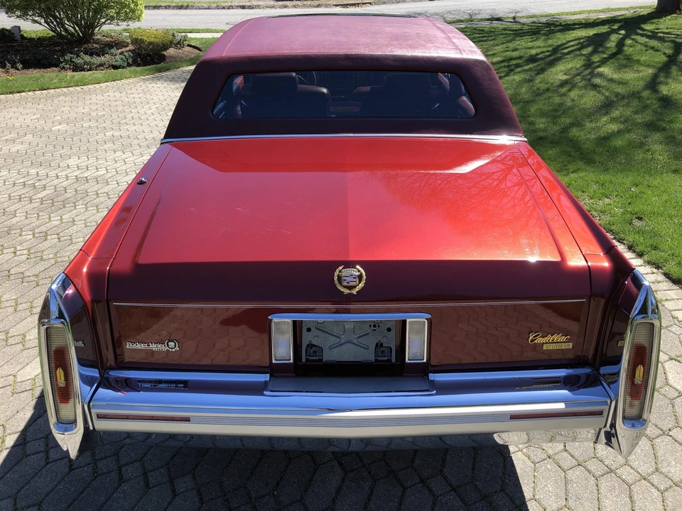 1992 Cadillac Brougham - Image 13 of 31
