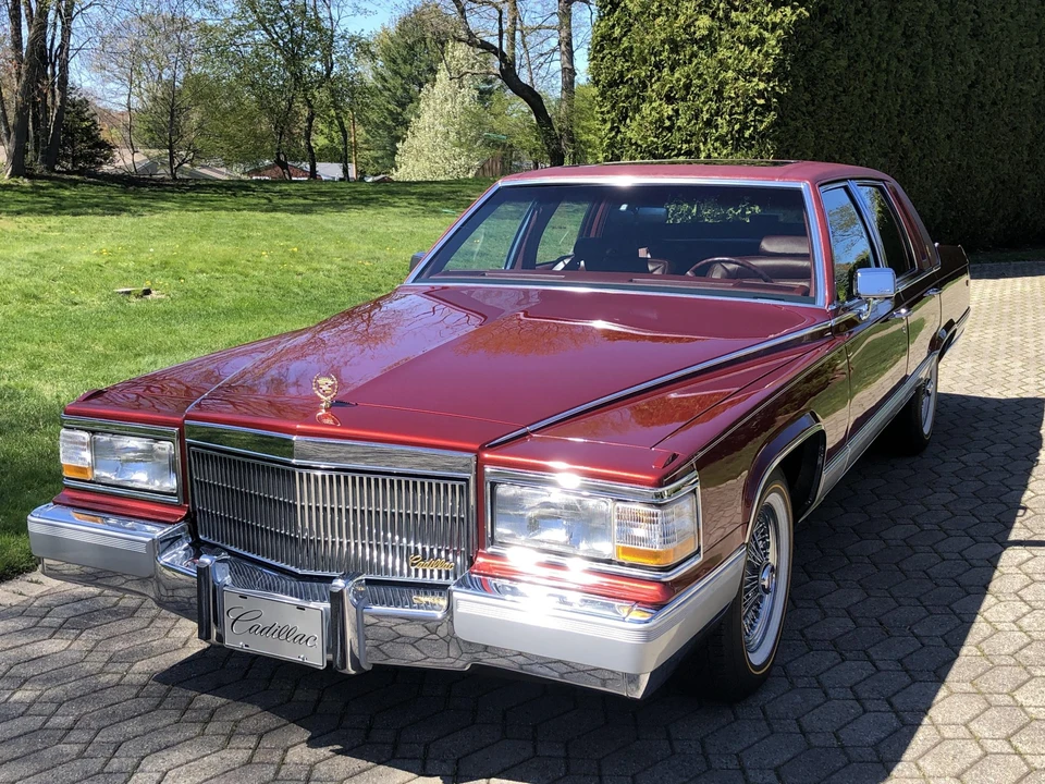 1992 Cadillac Brougham - Image 2 of 31