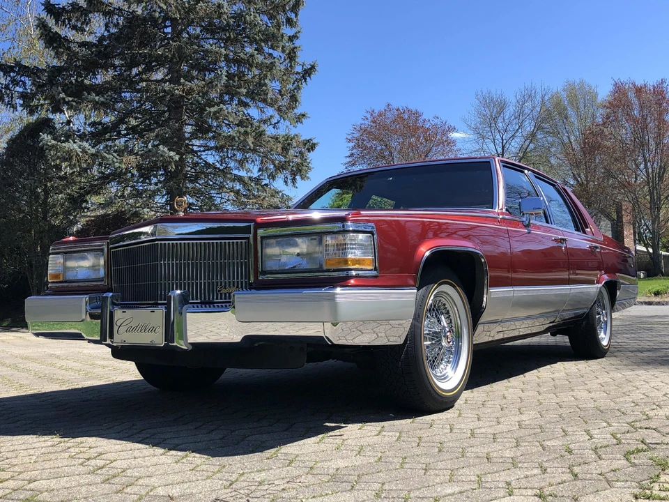 1992 Cadillac Brougham - Image 27 of 31