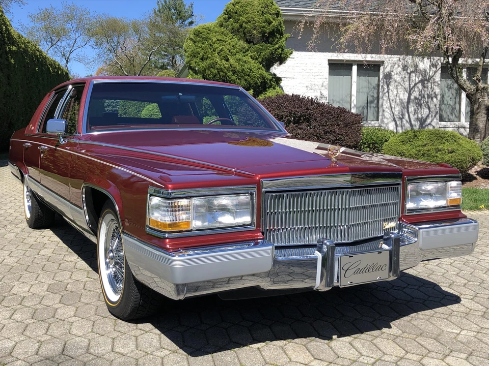 1992 Cadillac Brougham - Image 22 of 31