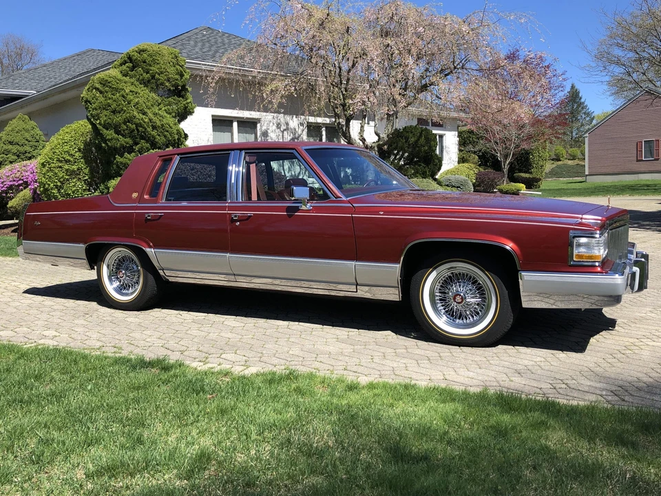 1992 Cadillac Brougham - Image 20 of 31