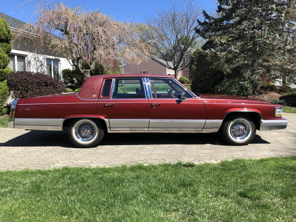 1992 Cadillac Brougham - Image 19 of 31