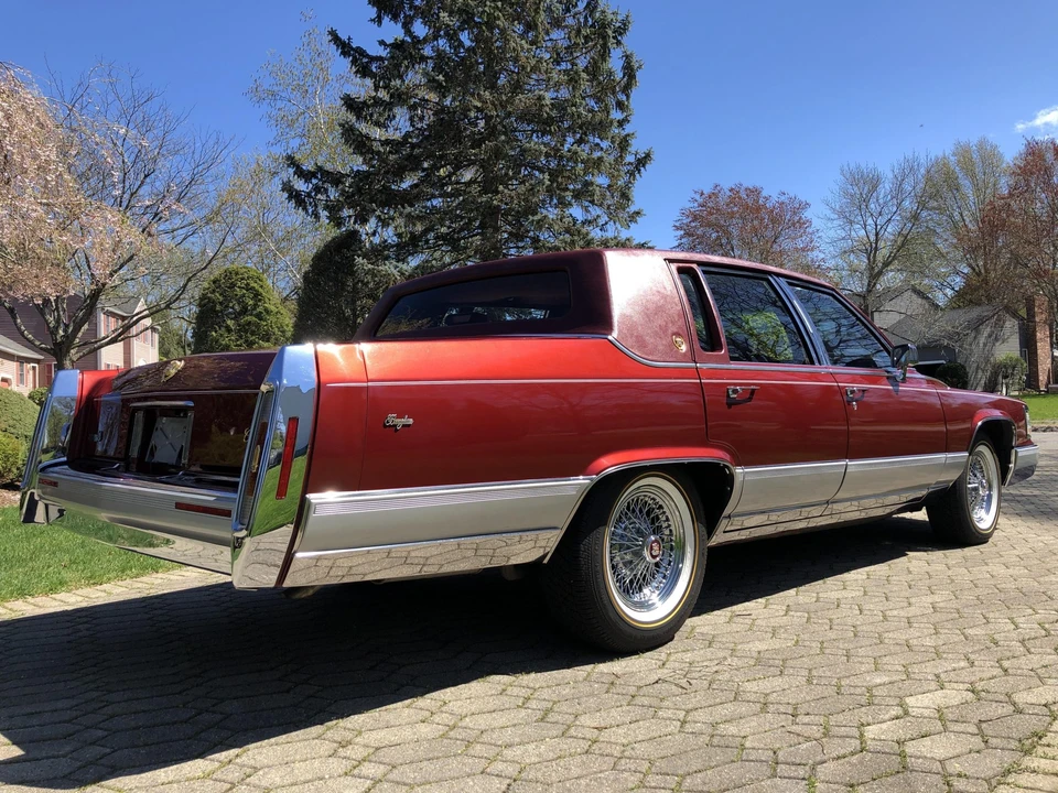 1992 Cadillac Brougham - Image 15 of 31