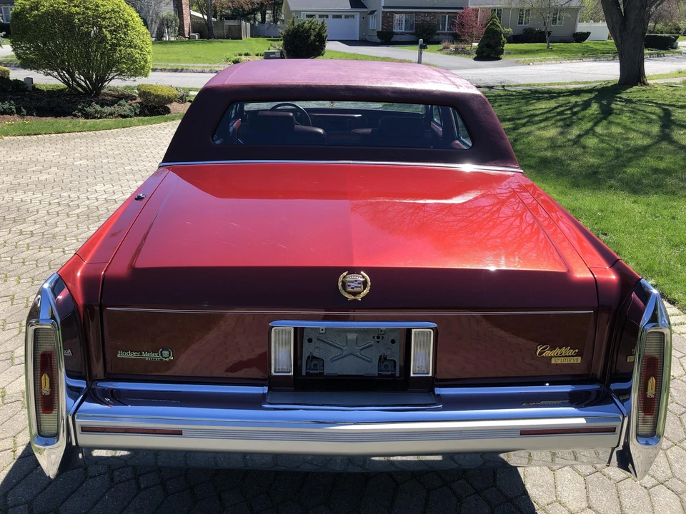 1992 Cadillac Brougham - Image 12 of 31