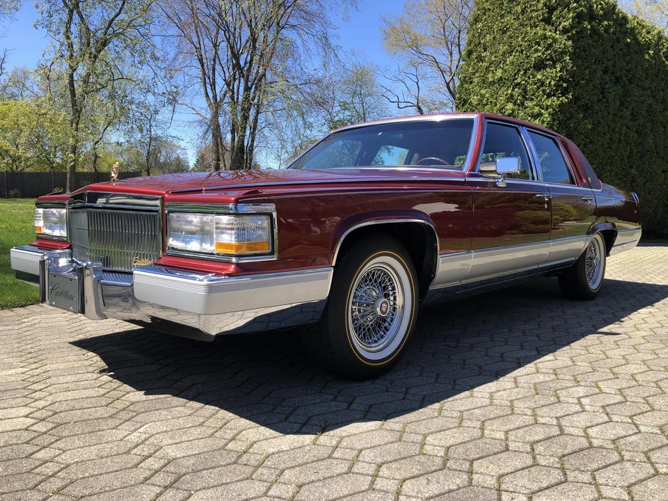 1992 Cadillac Brougham - Image 29 of 31