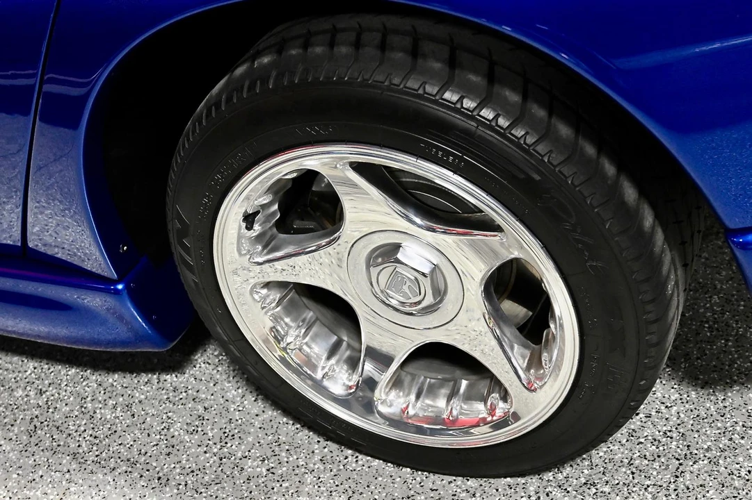 1997 Dodge Viper GTS 2nd Gen - Image 24 of 31