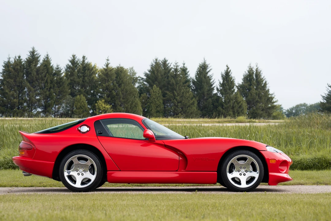 2000 Dodge Viper GTS 2nd Gen - Image 19 of 31