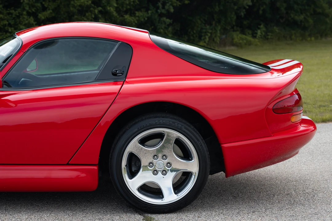 2000 Dodge Viper GTS 2nd Gen - Image 28 of 31