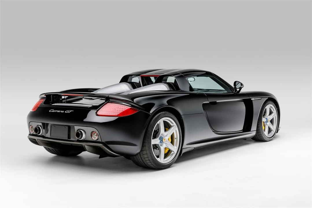 2005 Porsche Carrera GT - Image 14 of 31