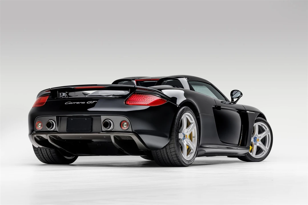 2005 Porsche Carrera GT - Image 18 of 31