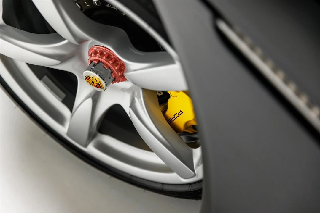 2005 Porsche Carrera GT - Image 31 of 31
